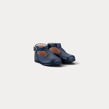 Zapato de preandante troquelado